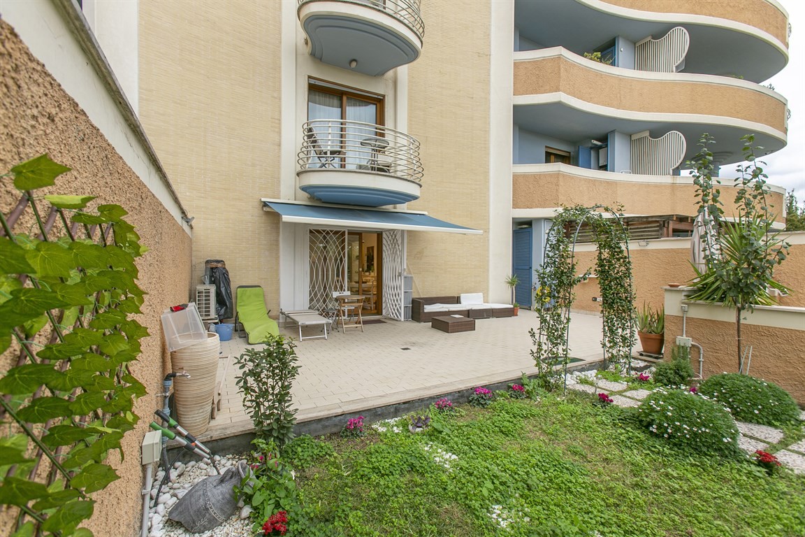 RINASCIMENTO PRIMO - MONOLOCALE CON GIARDINO