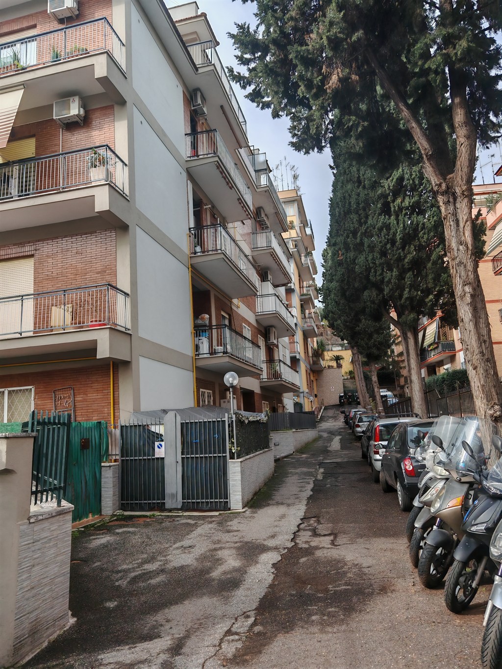Nuda proprietà, ampio bilocale luminoso Metro A Battistini