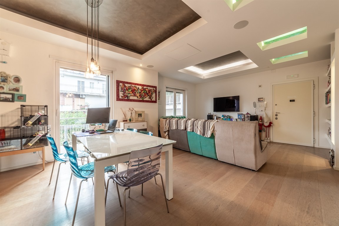 APPARTAMENTO ampio con box, Via Giovanni Battista Falcone, Villa Bonelli Roma