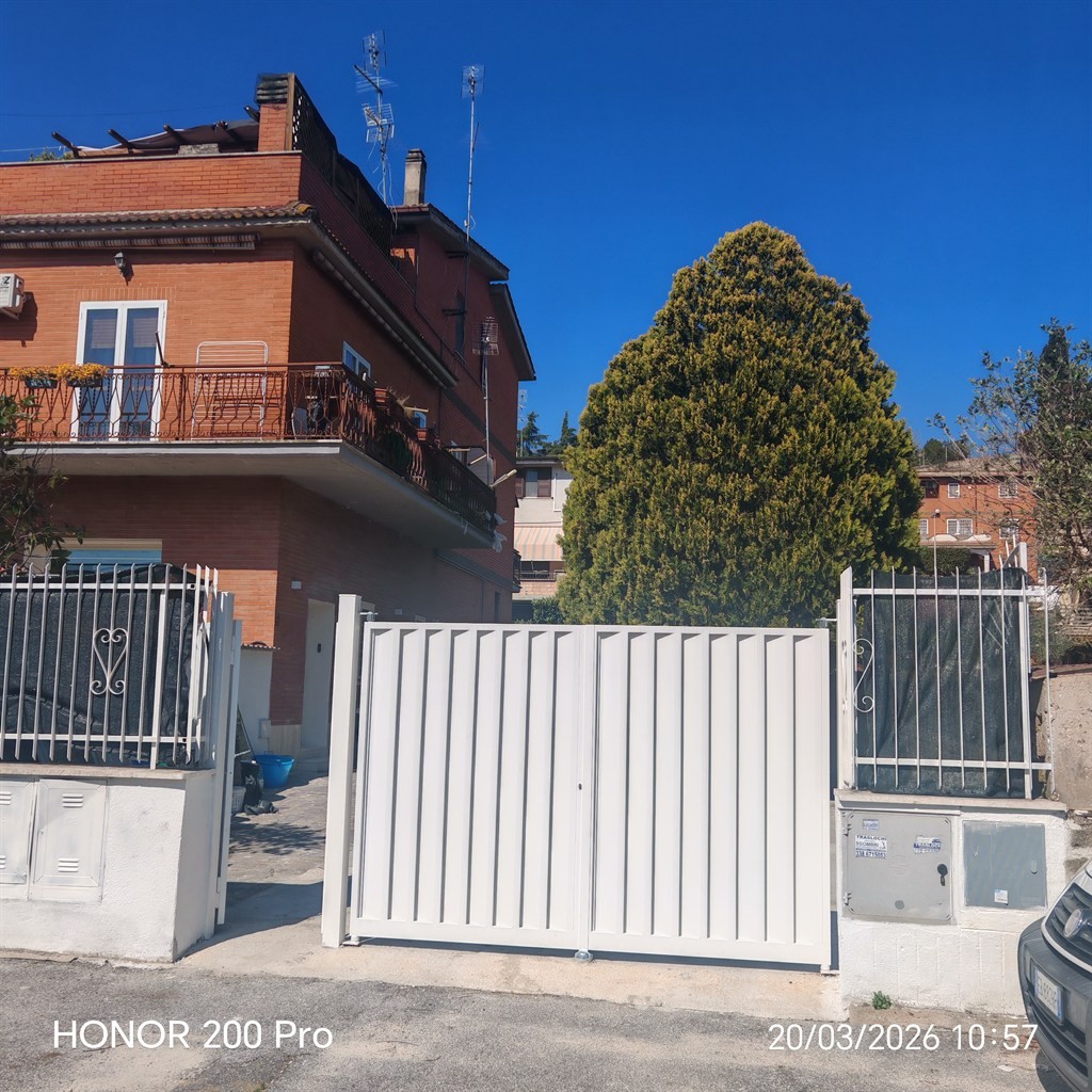 APPARTAMENTO indipendente con dependance, Via Aliprando Caprioli, Roma